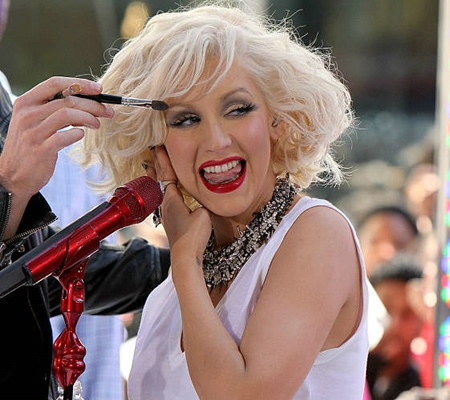 Christina Aguilera, siempre más maquillaje